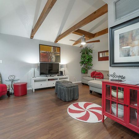 Hidden Couples Loft Retreat In Heights Foodie District タンパ エクステリア 写真