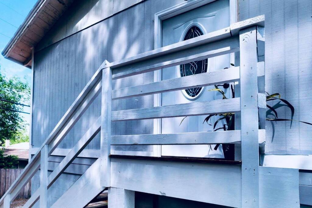 Hidden Couples Loft Retreat In Heights Foodie District タンパ エクステリア 写真