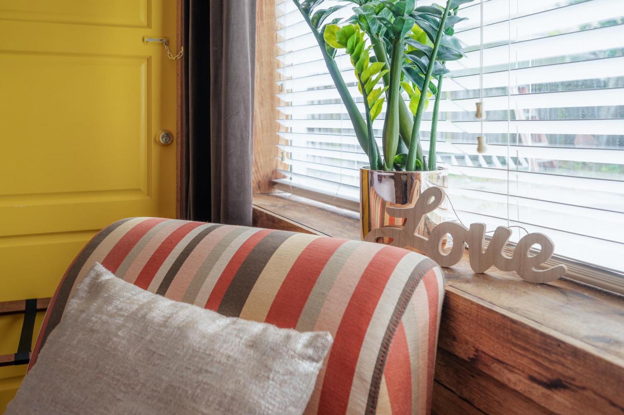 Hidden Couples Loft Retreat In Heights Foodie District タンパ エクステリア 写真