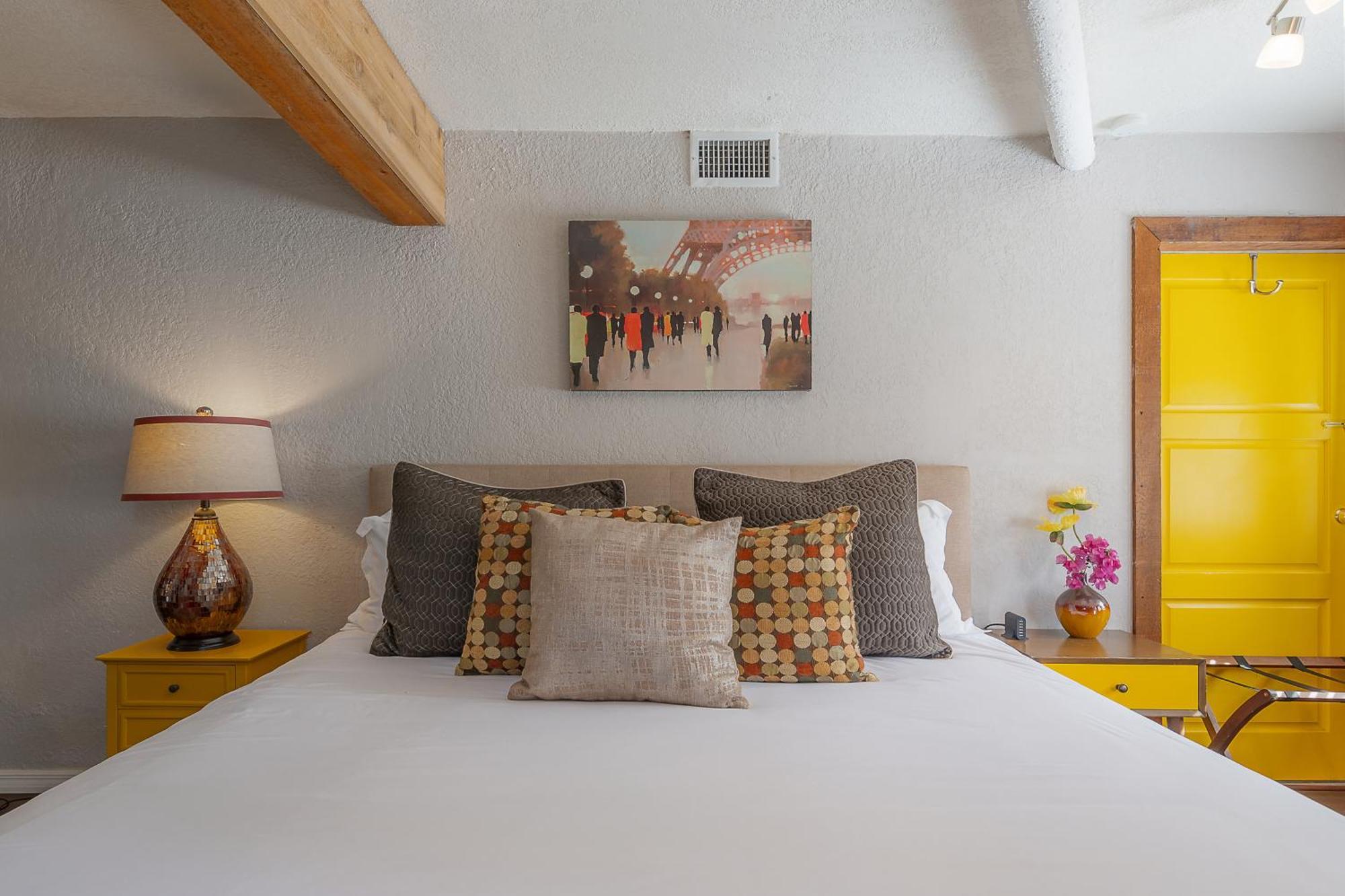 Hidden Couples Loft Retreat In Heights Foodie District タンパ エクステリア 写真